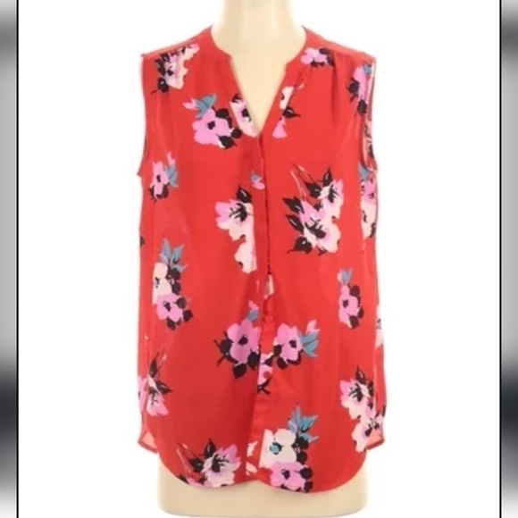Chelsea & Theodore Tops - NWT CHELSEA & THEODORE RED SLEEVELESS FLORAL BLOUSE LARGE
